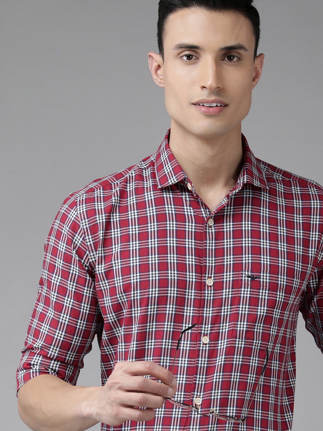 

Park Avenue Men Red & White Slim Fit Tartan Checked Pure Cotton Casual Shirt