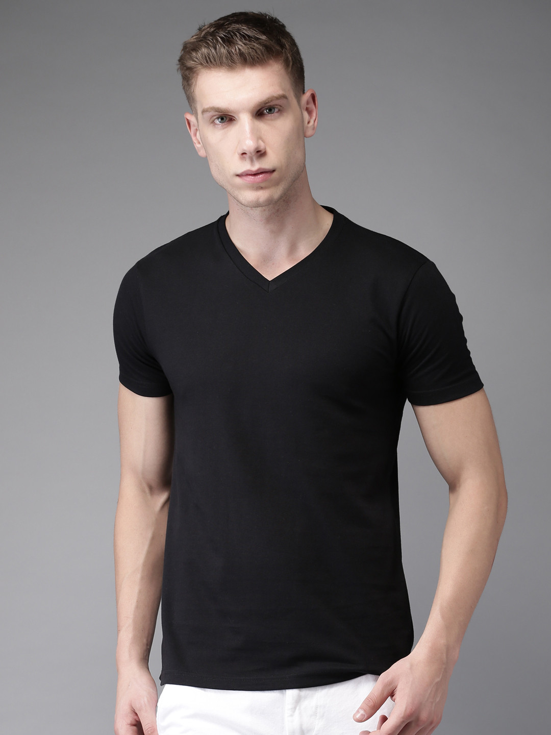 

HERE&NOW Men Black Solid V-Neck T-shirt