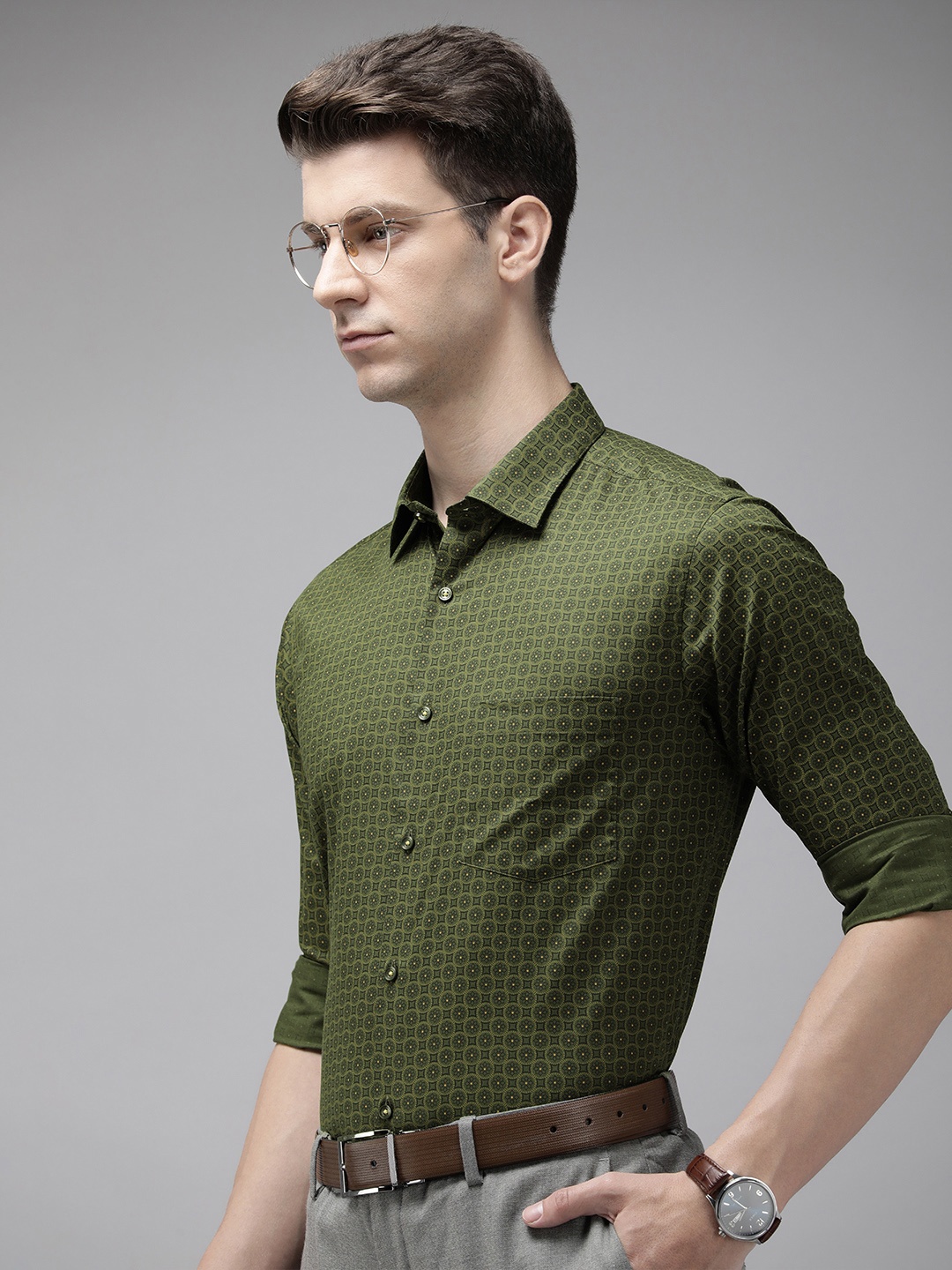 

Park Avenue Pure Cotton Slim Fit Ethnic Motifs Printed Formal Shirt, Olive