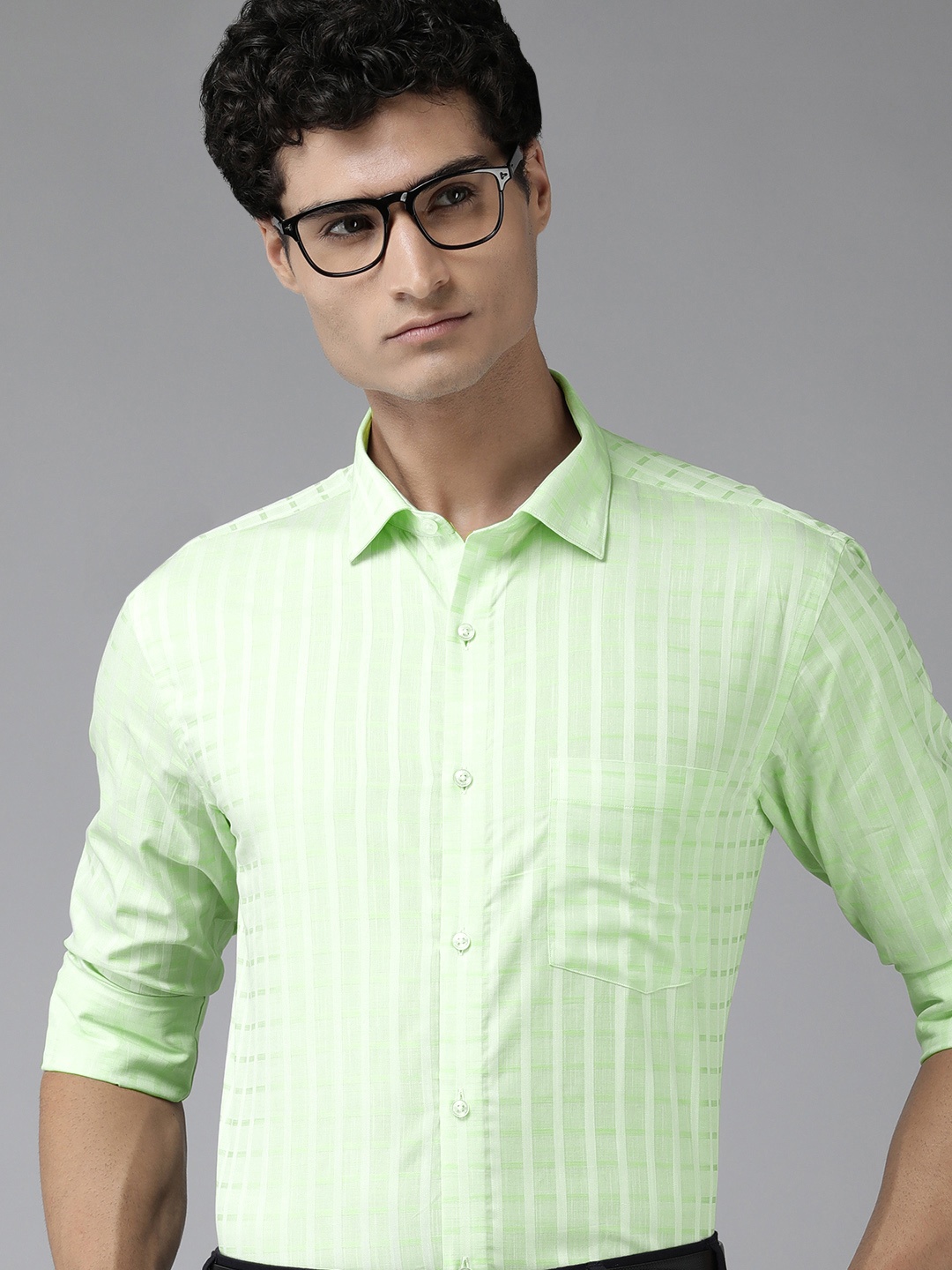 

Park Avenue Men Slim Fit Opaque Checked Pure Cotton Formal Shirt With Chest Pocket, Green