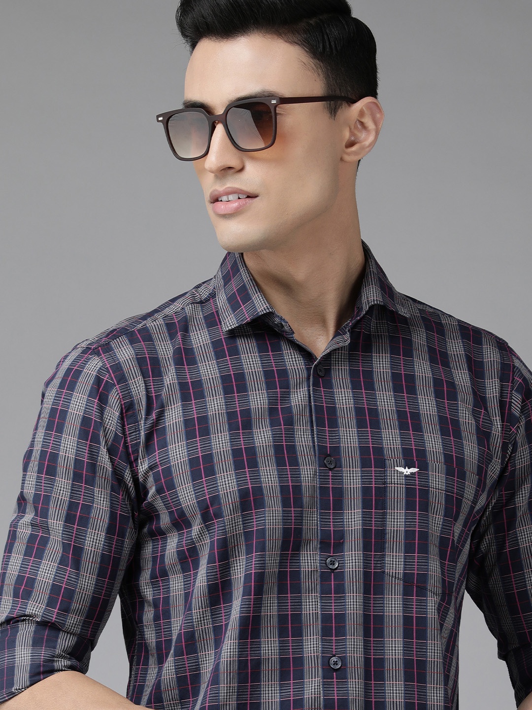 

Park Avenue Men Navy Blue & Grey Slim Fit Tartan Checked Pure Cotton Casual Shirt