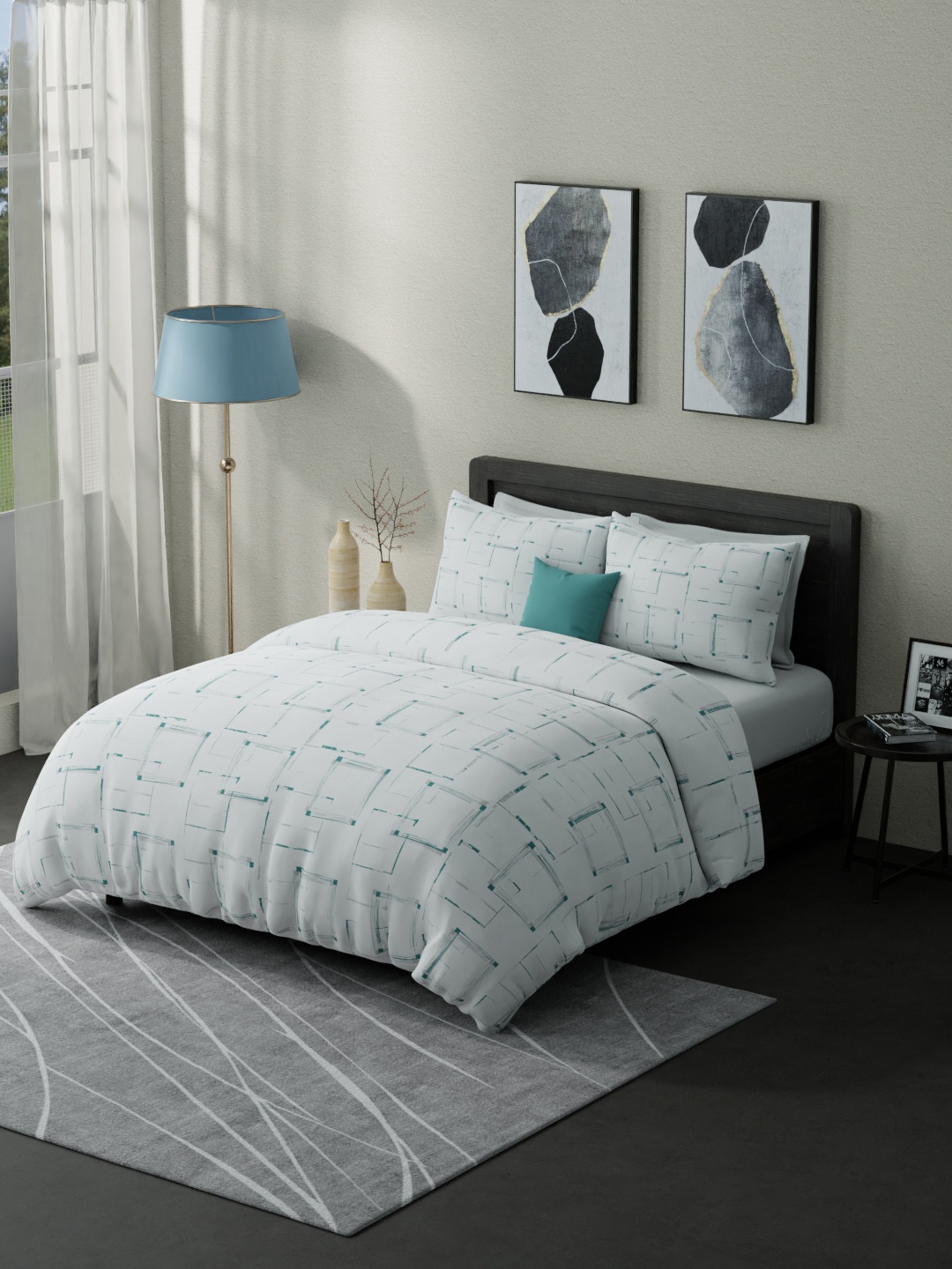 

United Colors of Benetton White Geometric Pure Cotton King Bedsheet with 2 Pillow Covers