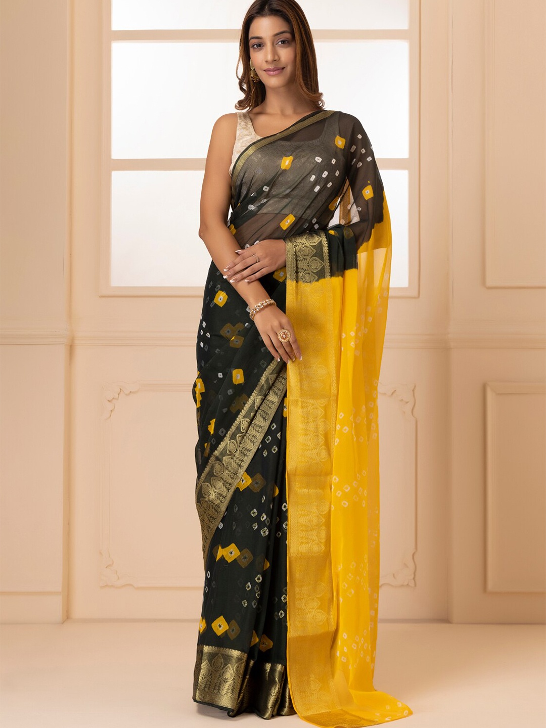 

Geroo Jaipur Yellow & Black Bandhani Zari Bandhani Saree