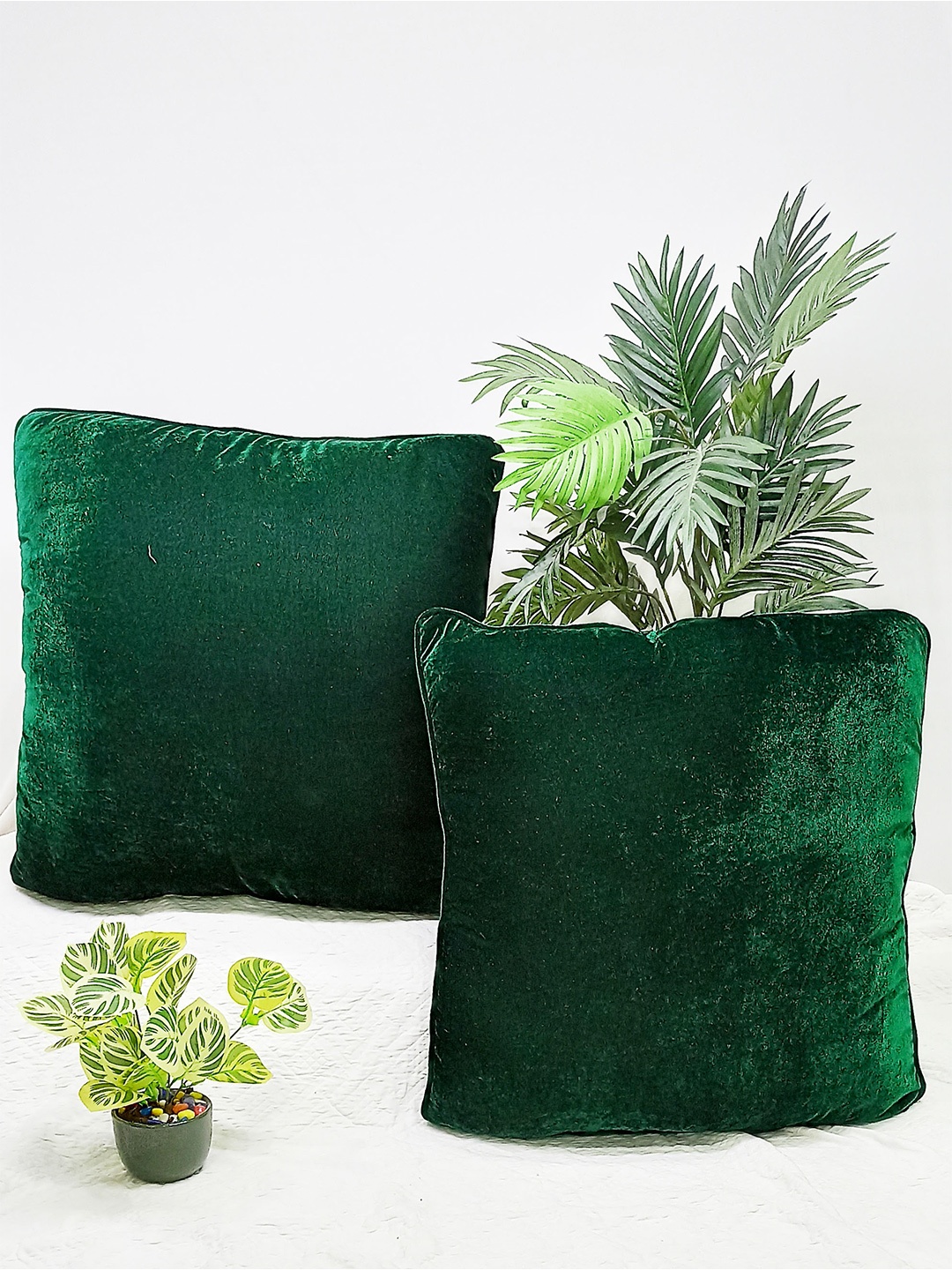 

STITCHNEST Green Set of 2 Square Cushion Covers