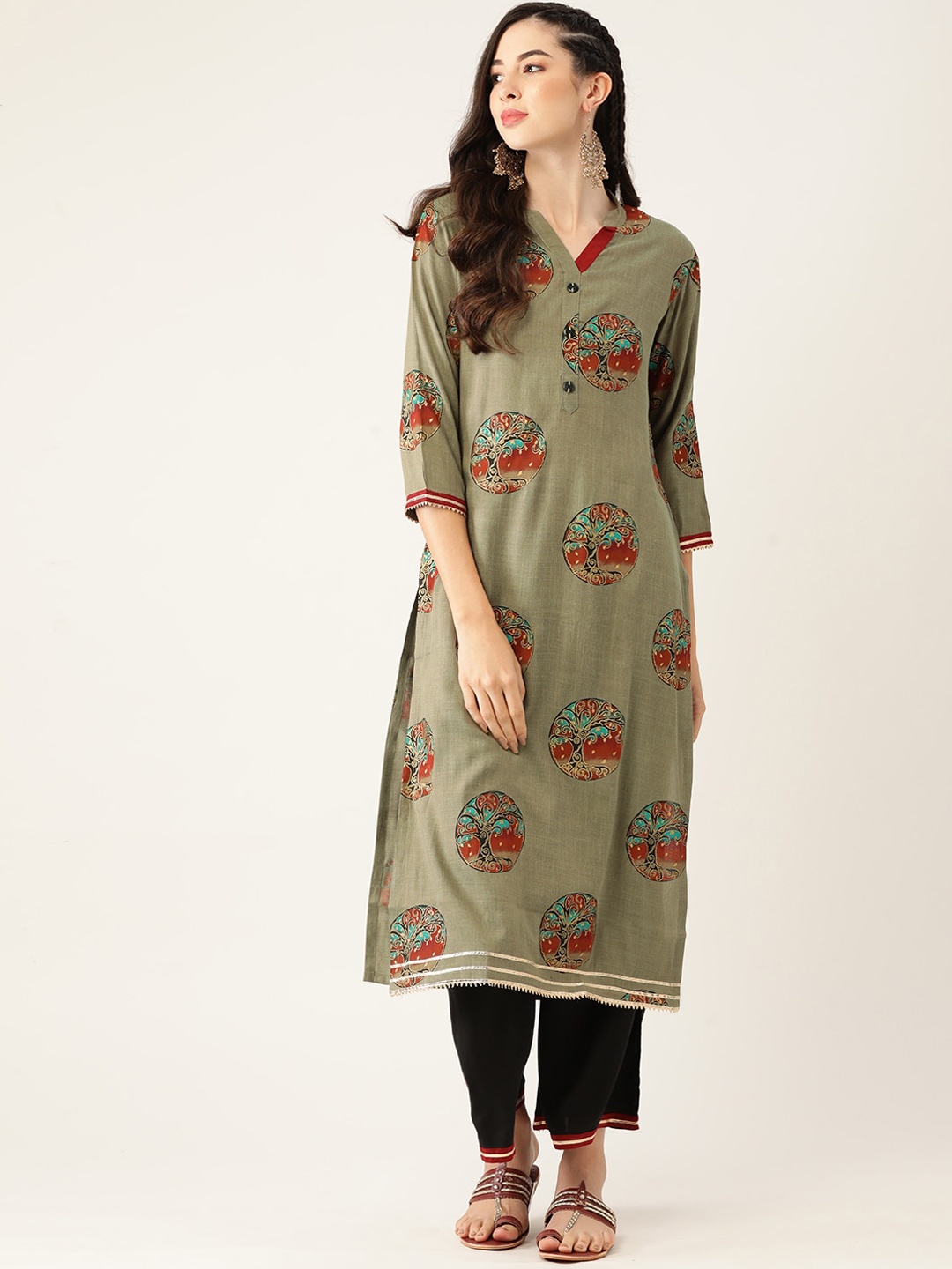 

VAABA Women Floral Embroidered Panelled Kurta with Trouser, Green