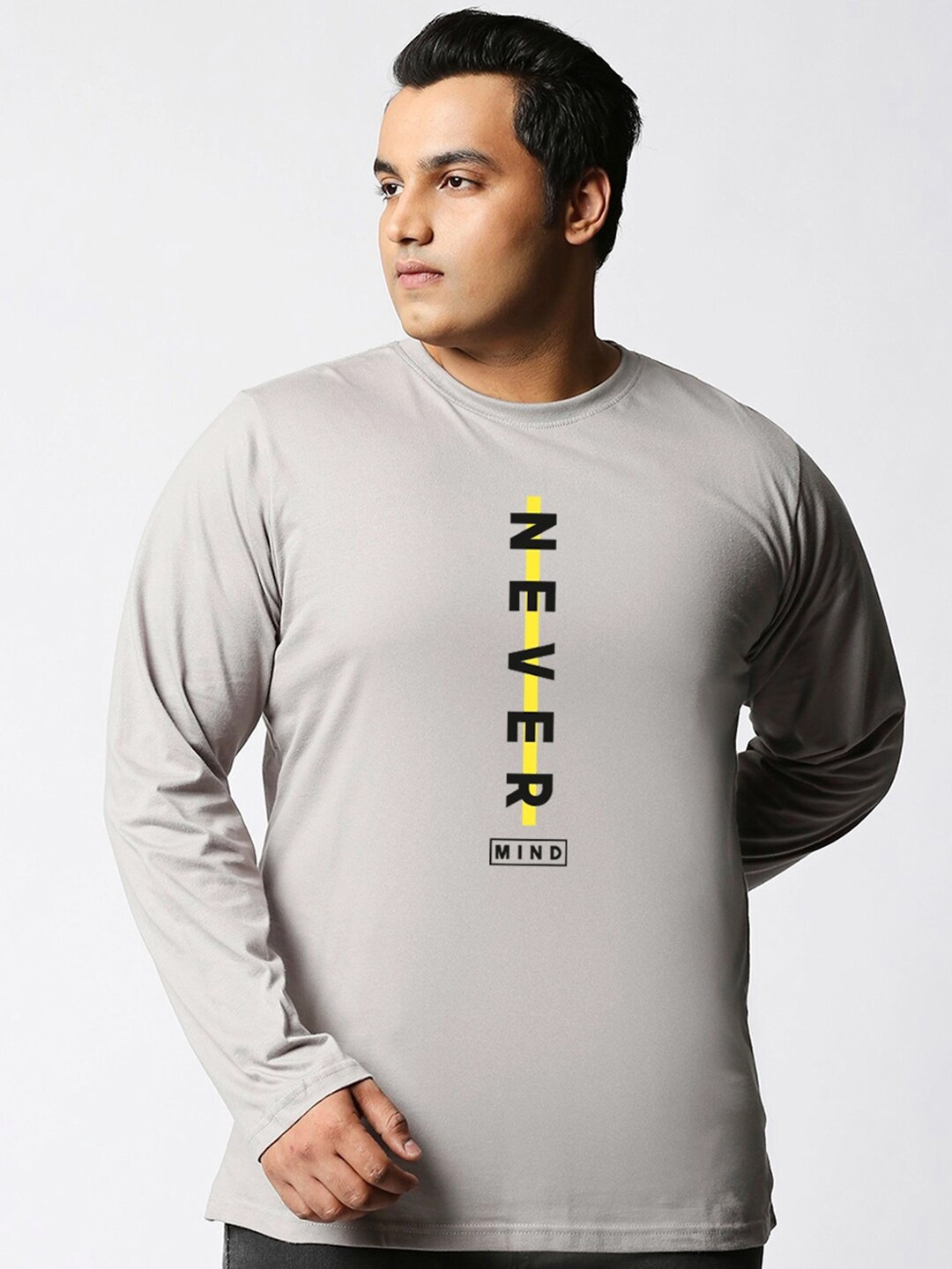

Bewakoof Plus Men Grey Typography Printed T-shirt