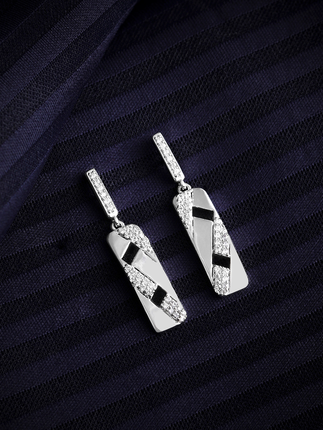 

Rubans 925 Sterling Silver Shimmery Textured Silver Drop Earrings