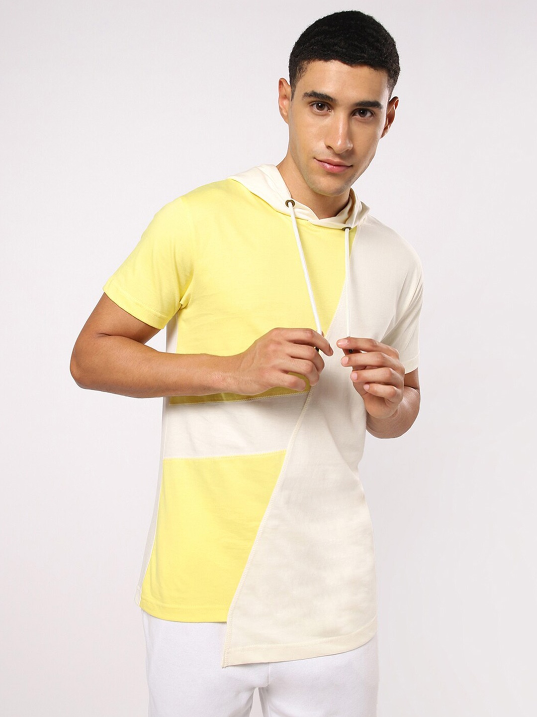 

Bewakoof Men Yellow & White Colourblocked T-shirt