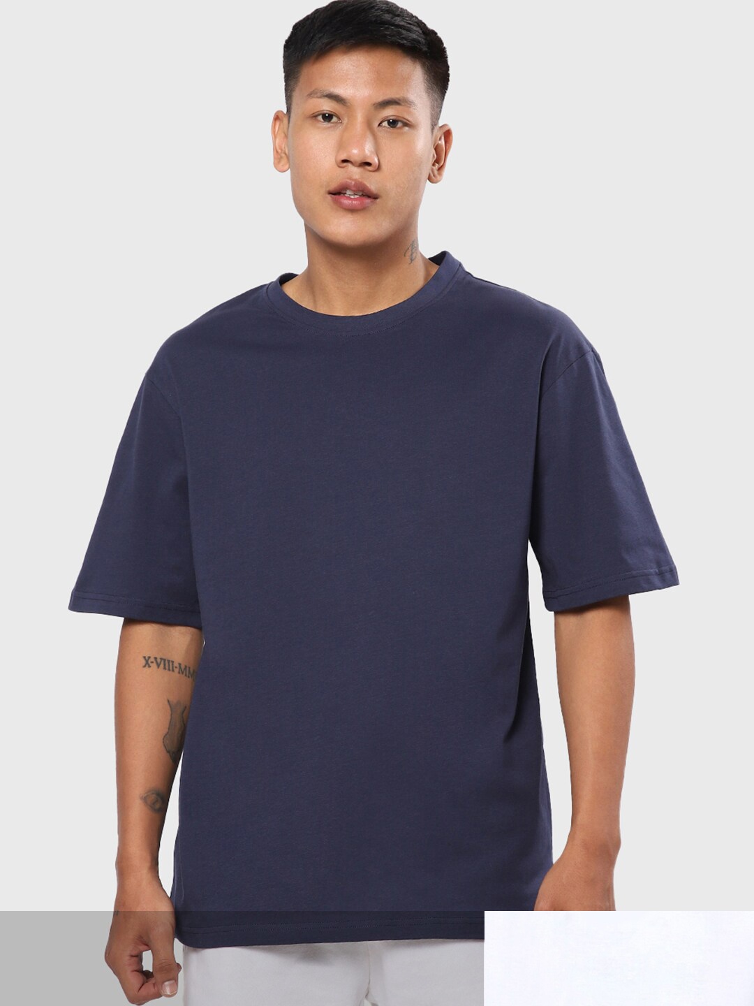 

Bewakoof Men Pack Of 2 Blue & White Drop-Shoulder Sleeves Oversized T-shirt