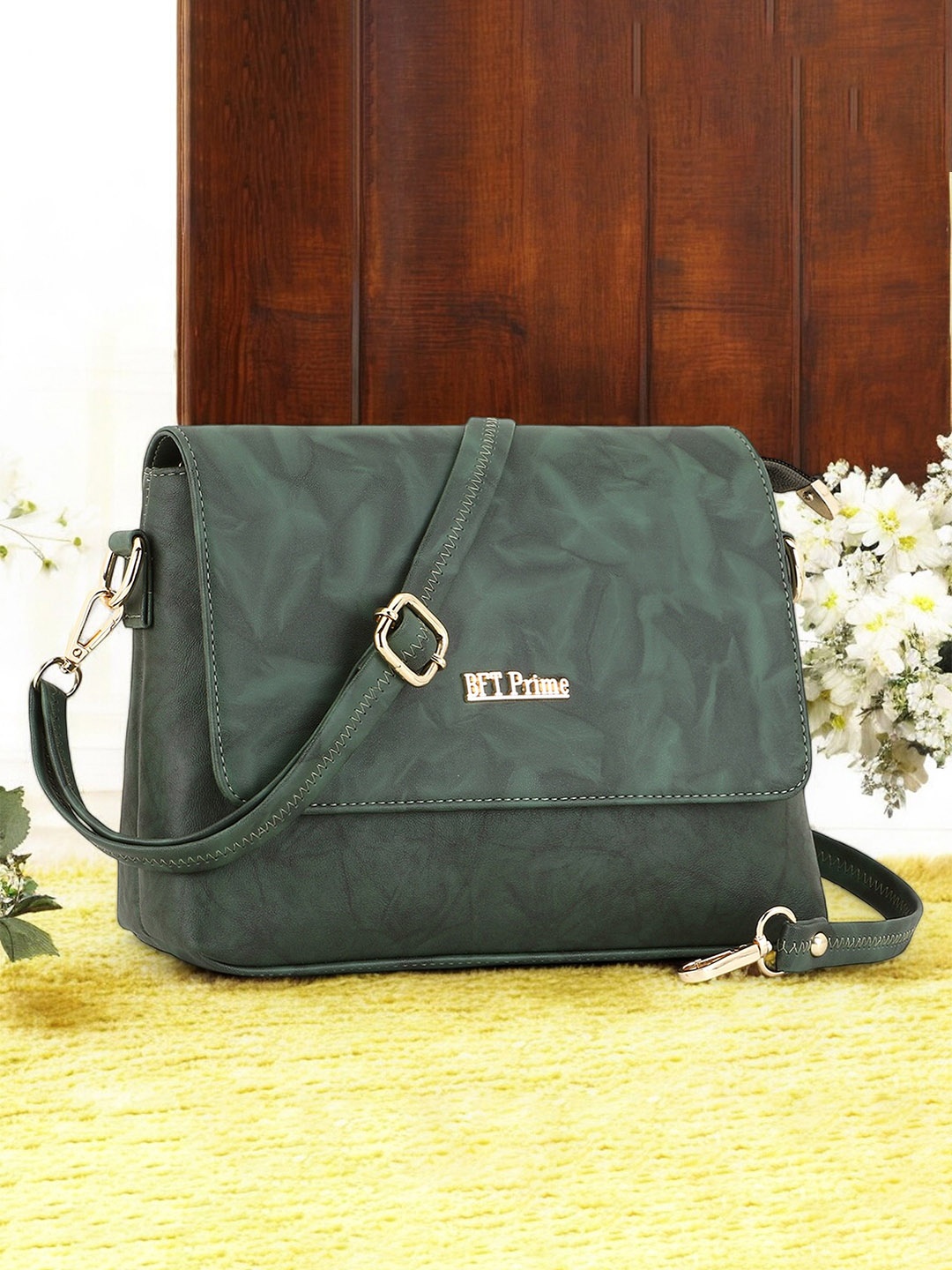 

WOMEN MARKS Green PU Structured Sling Bag