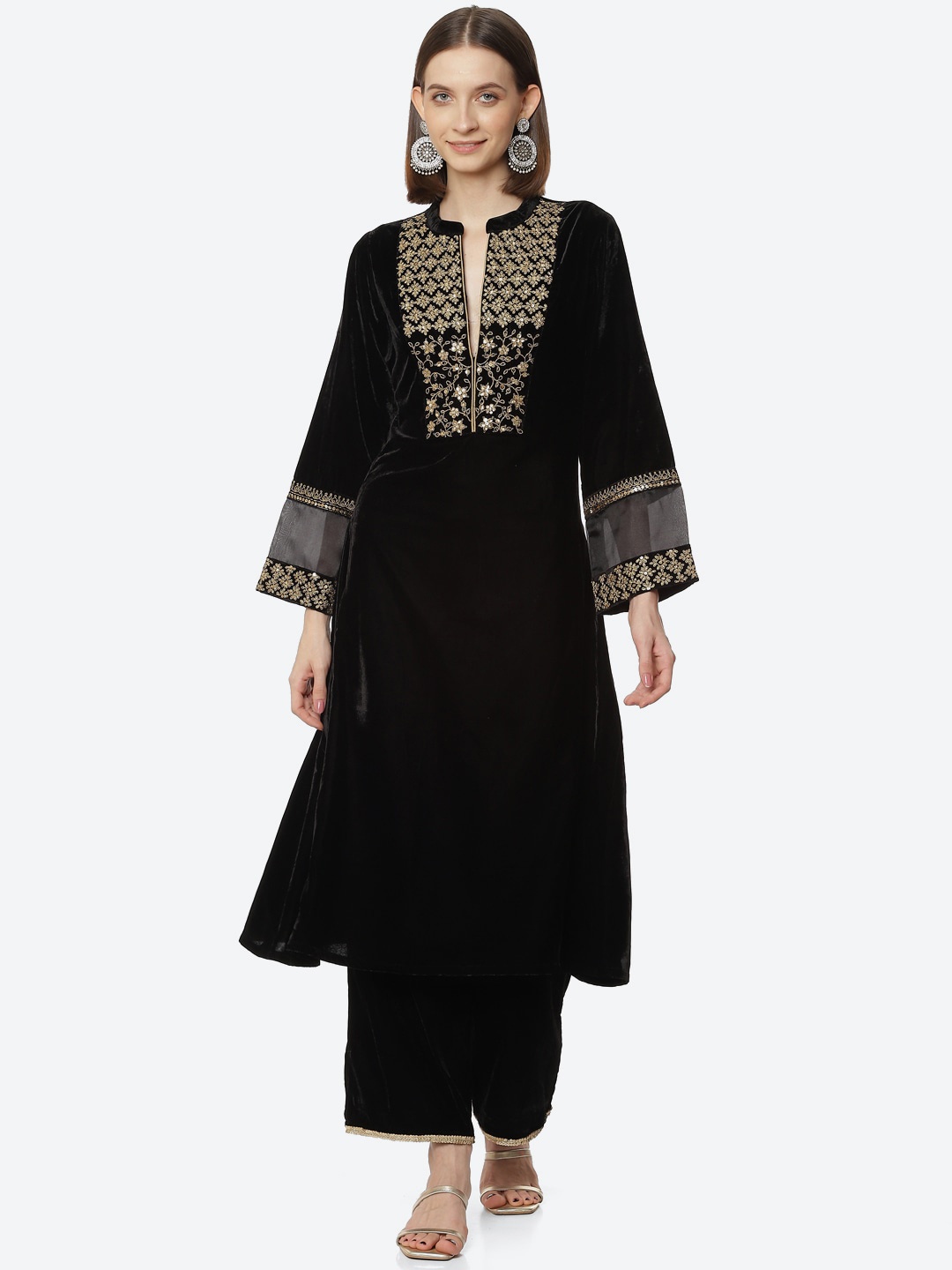 

Rangriti Women Yoke Design Empire Kurta with Palazzos, Black