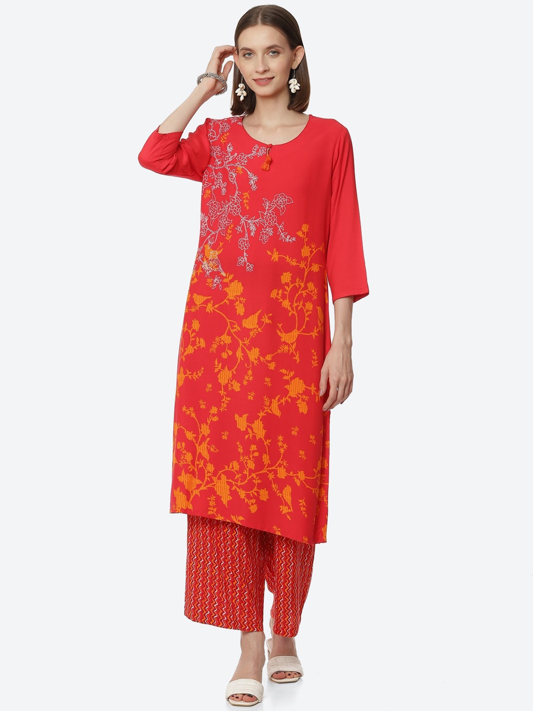 

Rangriti Women Red Floral Printed Kurta with Palazzos