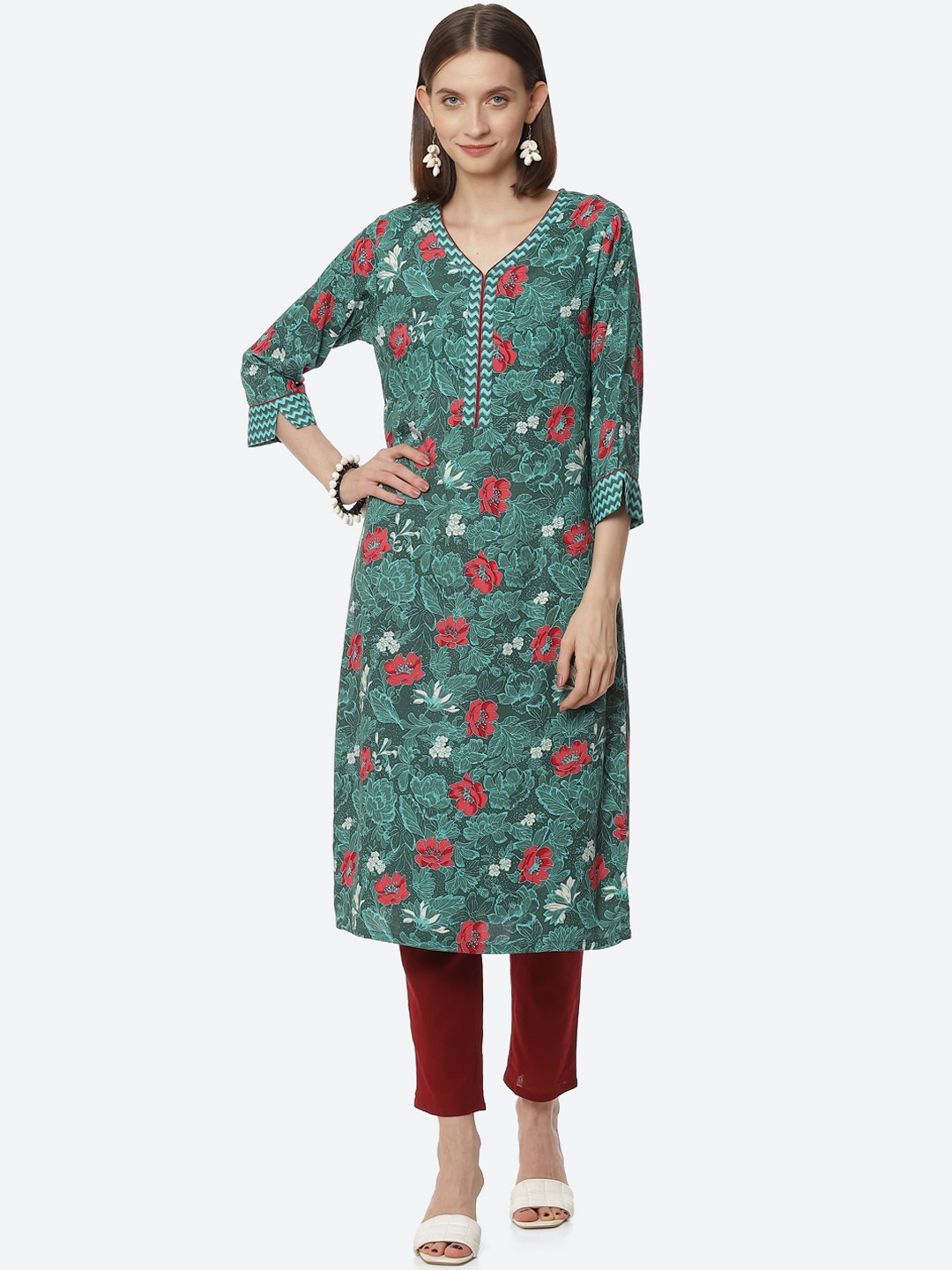 

Rangriti Women Floral Printed Kurta, Green
