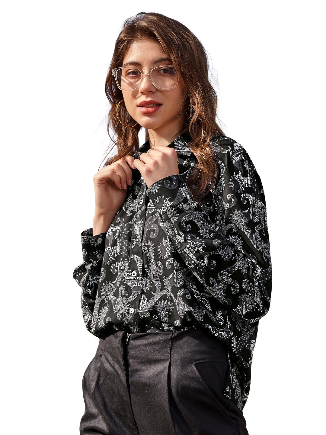 

NEOFAA Women Black Printed Casual Shirt