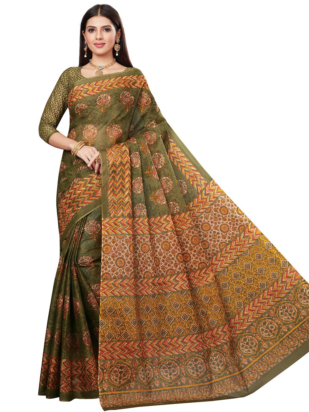 

SALWAR STUDIO Green & Red Ethnic Motifs Pure Cotton Saree