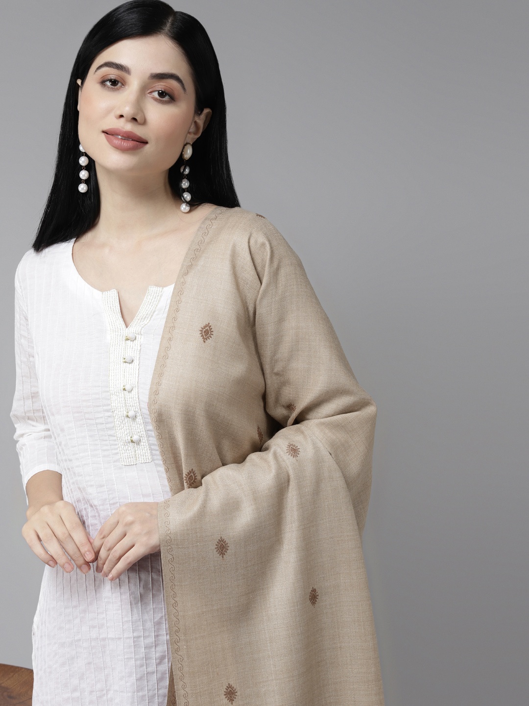 

Cayman Women Beige Floral Knitted Winter Shawl