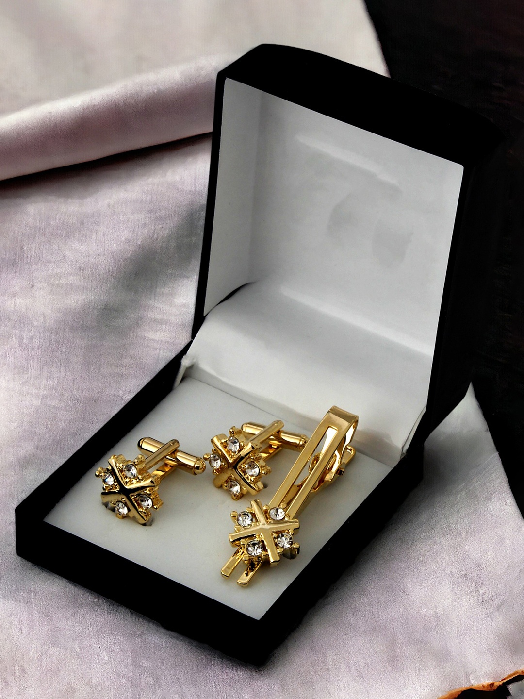 

LUCKY JEWELLERY White Gold Plated Geometric Cufflink