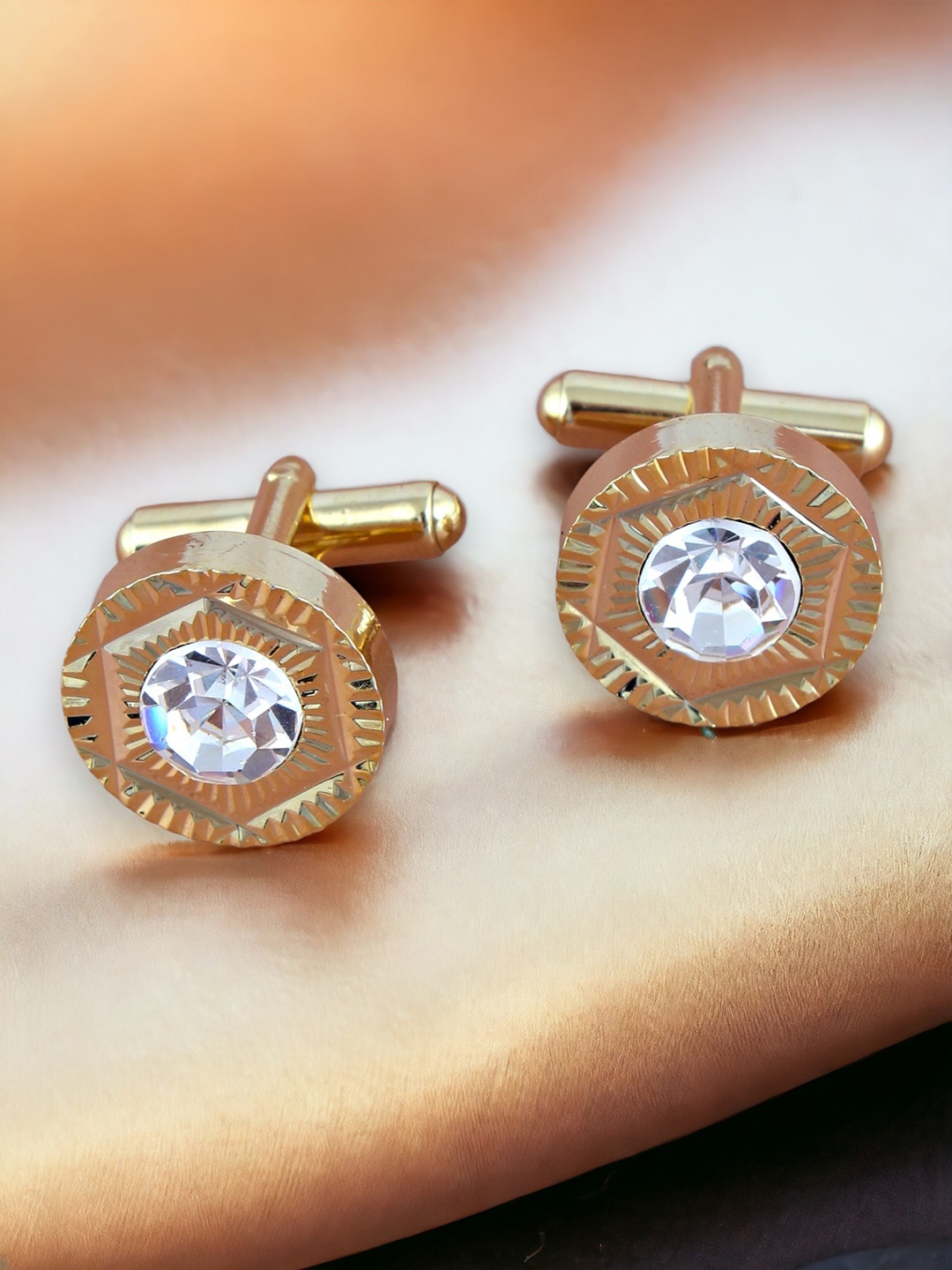 

LUCKY JEWELLERY White Gold Plated Geometric Cufflink