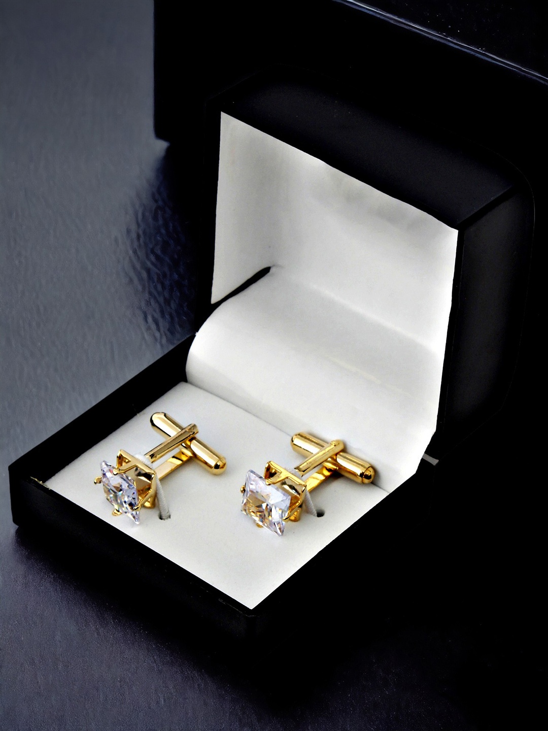

LUCKY JEWELLERY White Gold Plated Cufflink