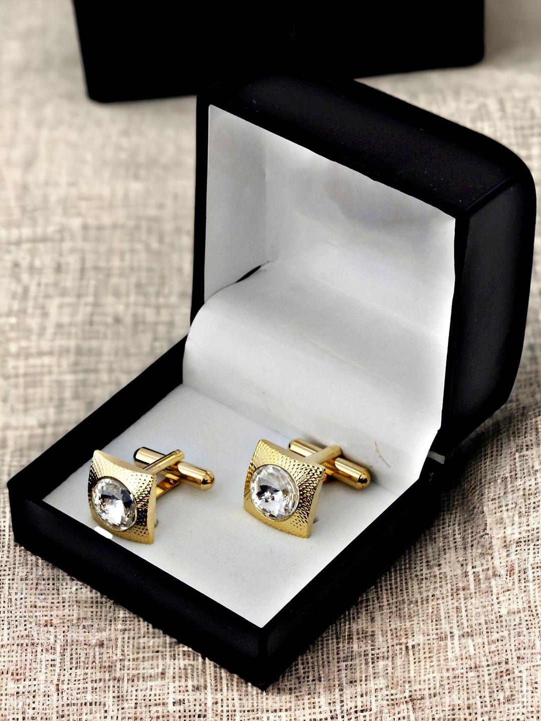 

LUCKY JEWELLERY White Gold Plated Geometric Cufflink