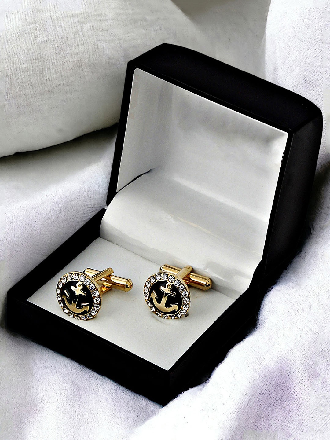 

LUCKY JEWELLERY Black & White Gold Plated Cufflink