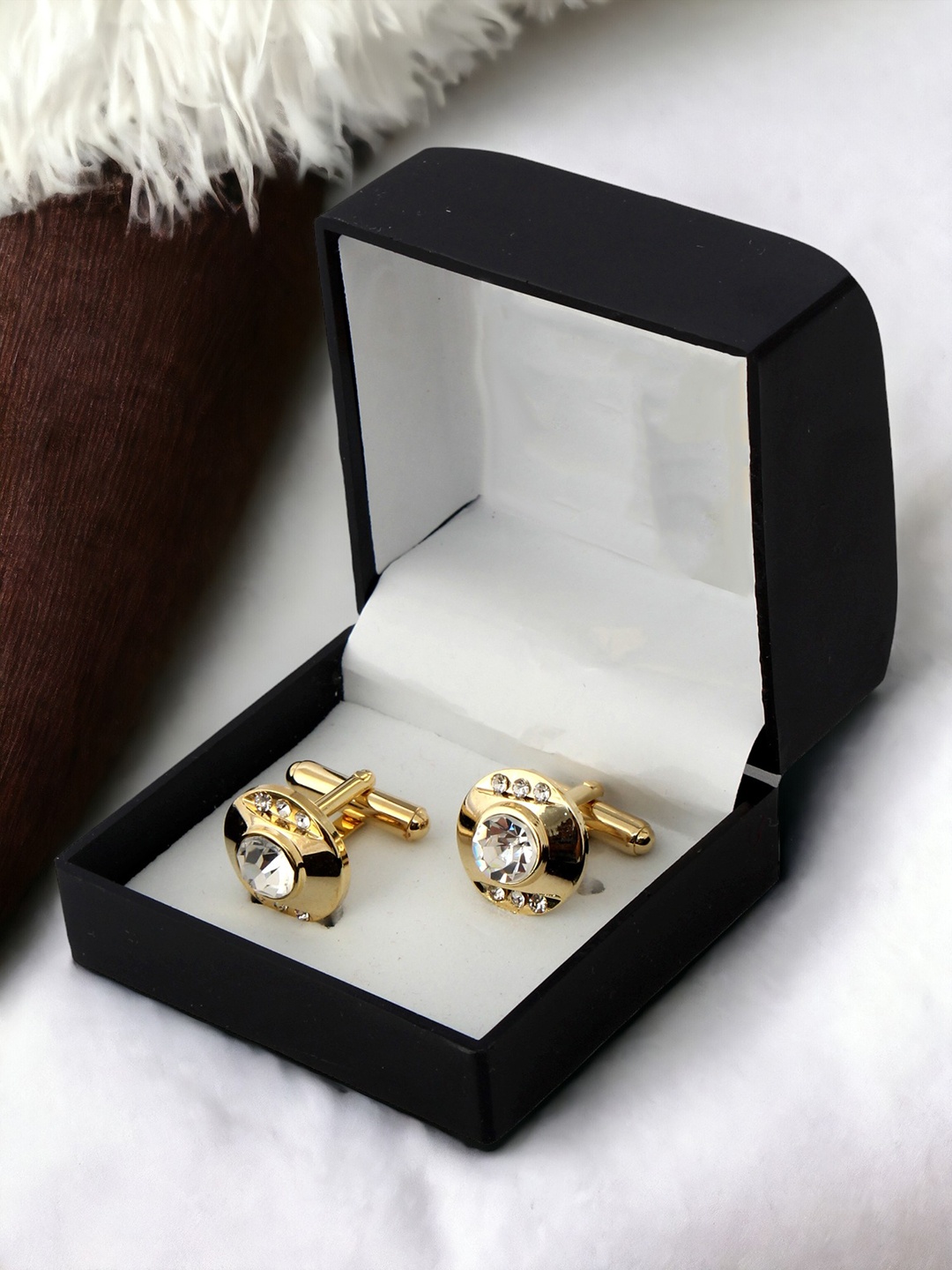 

LUCKY JEWELLERY White Gold Plated Cufflink