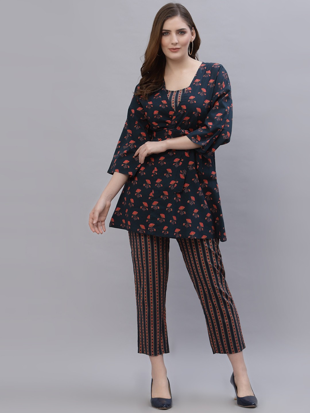 

Ragavi Women Navy Blue & Red Printed Pure Cotton Co-Ords Set