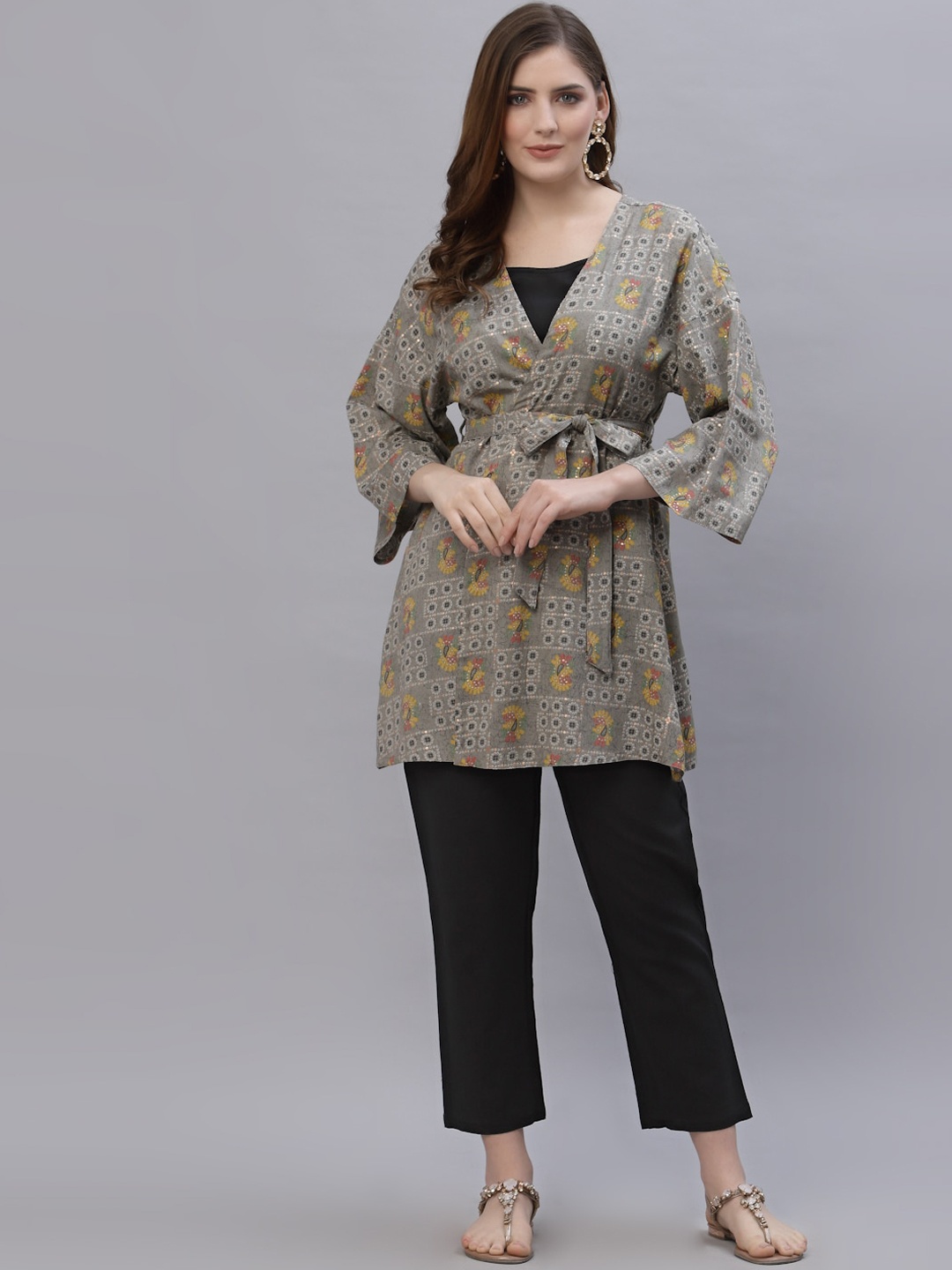 

Ragavi Women Black & Grey Printed Pure Cotton Co-Ords