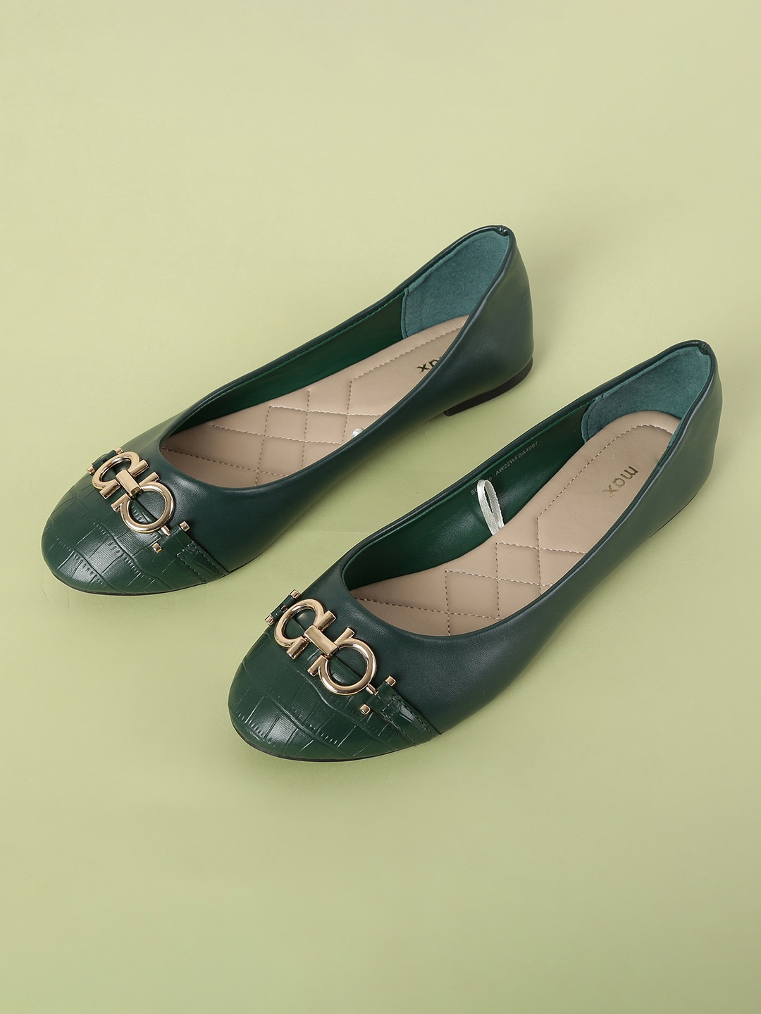 

max Women Green Embellished Ballerinas Flats