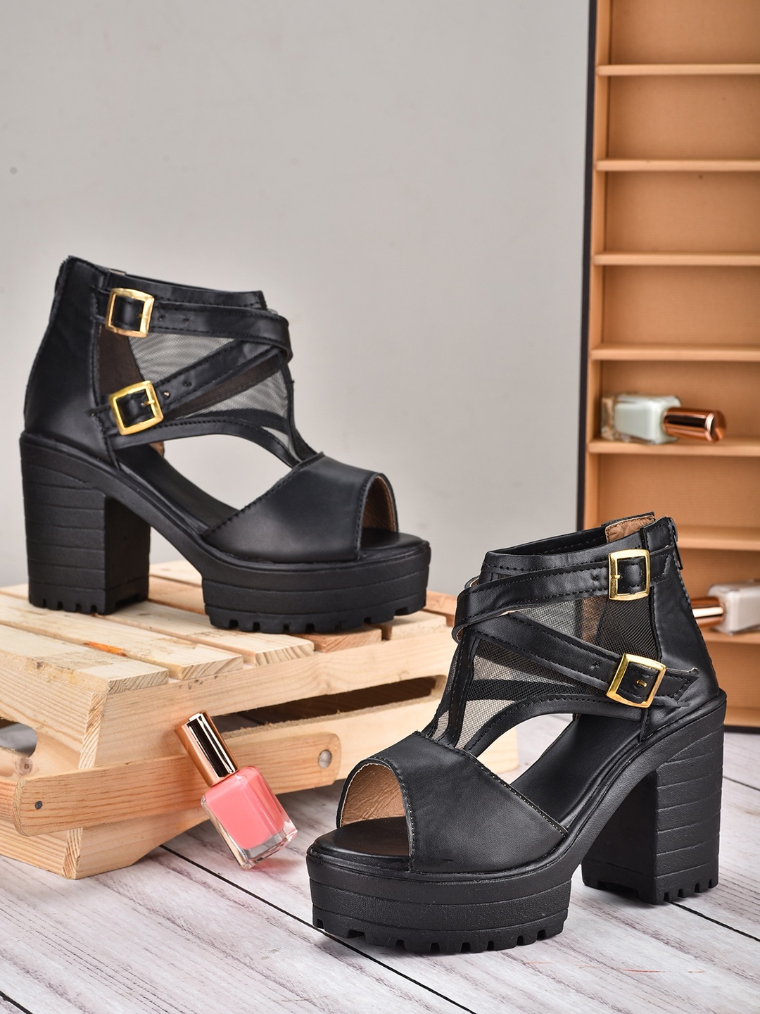 

Moonwalk Women Black Patterned Regular Boots