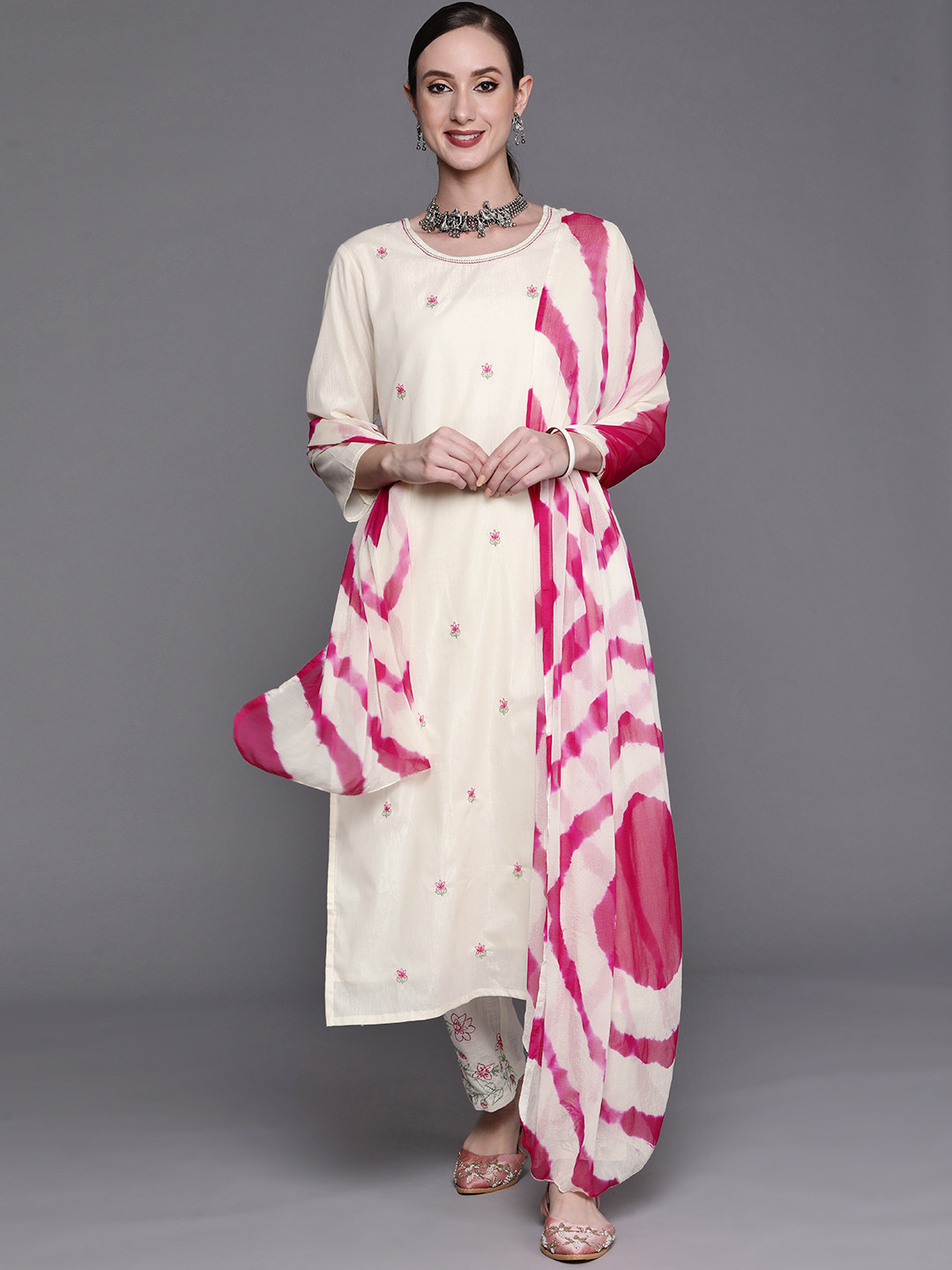 

Indo Era Women Off White Floral Embroidered Thread Work Kurta with Trousers & With Dupatta
