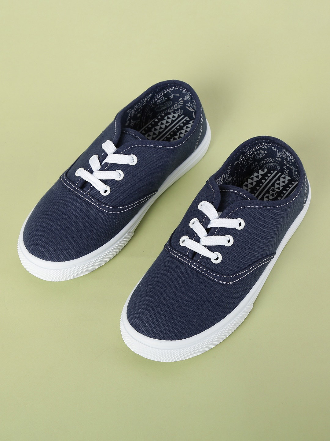 

max Boys Blue Solid Canvas Sneakers