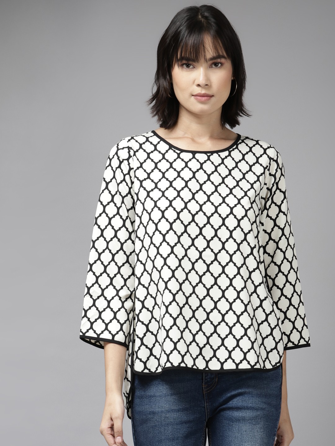 

Aarika White & Black Print Georgette Top