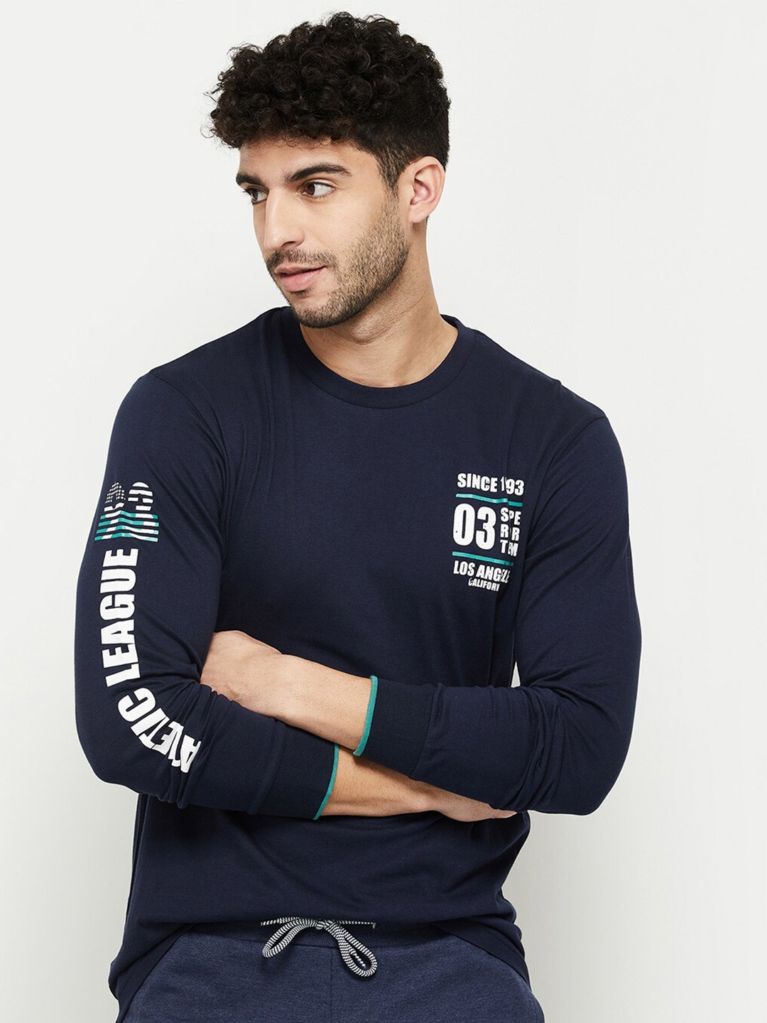 

max Men Navy Blue & White Cotton Typography Printed T-shirt
