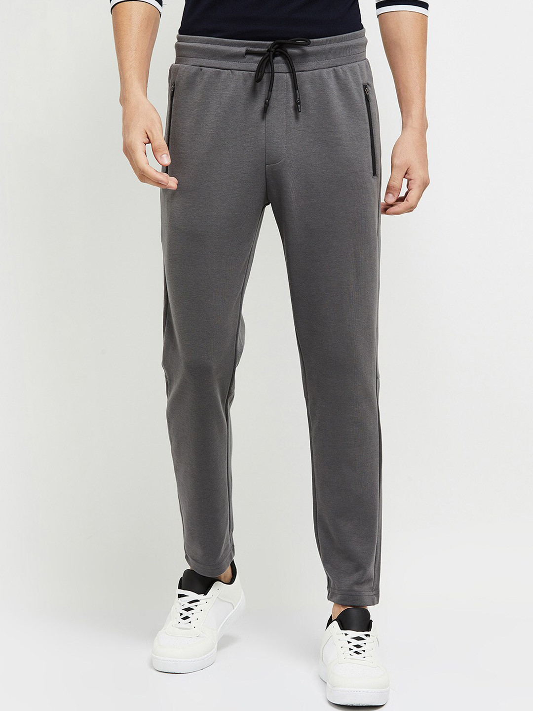 

max Men Grey Solid Track Pants