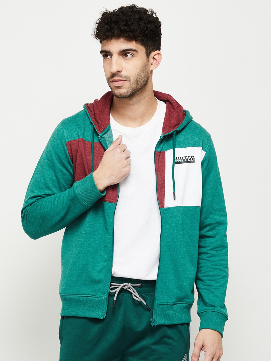 

max Men Green Colourblocked Hooded Sweatshirt