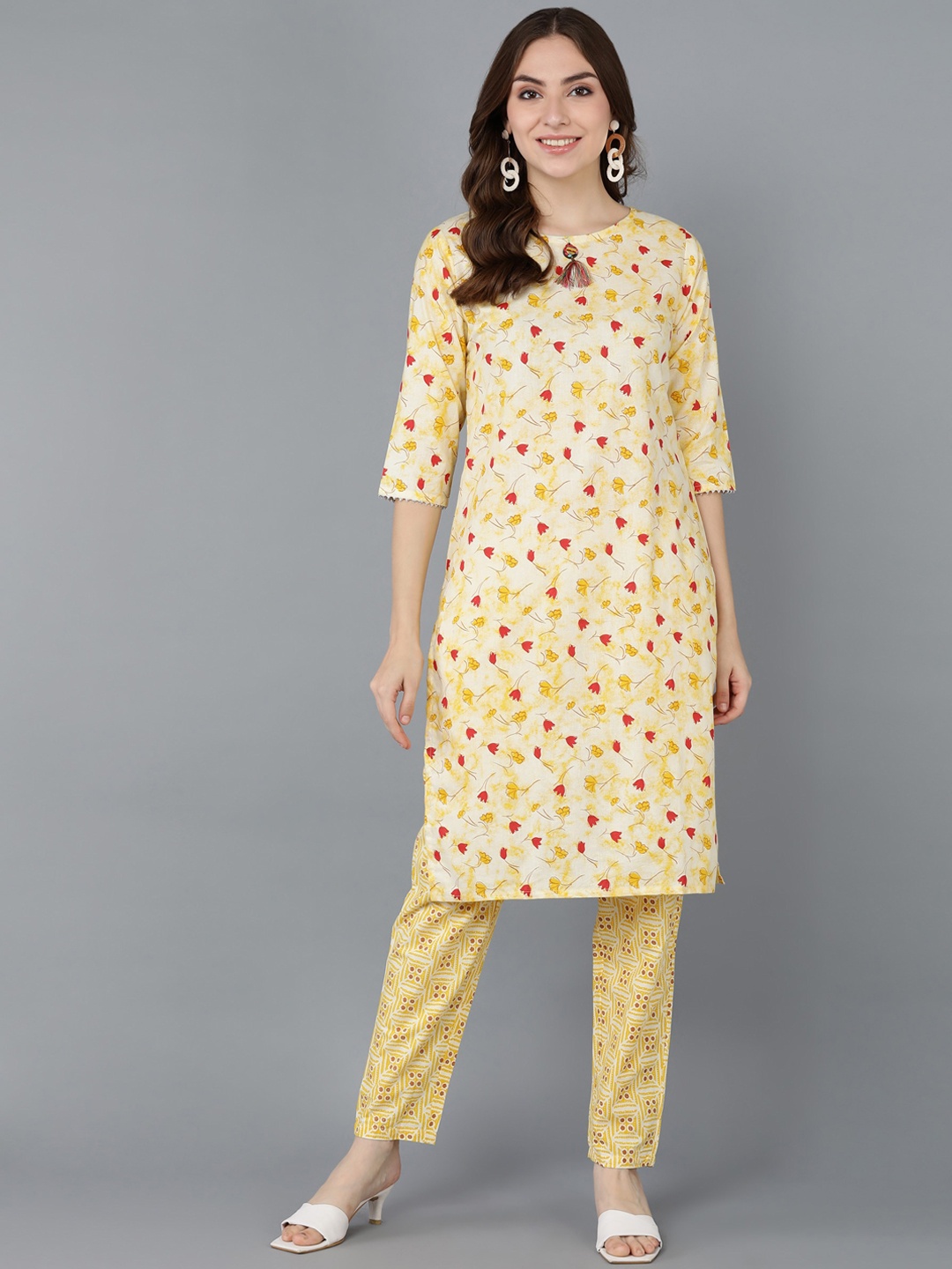kipek Women Floral Printed Pure Cotton Kurta with Trousers, Yellow