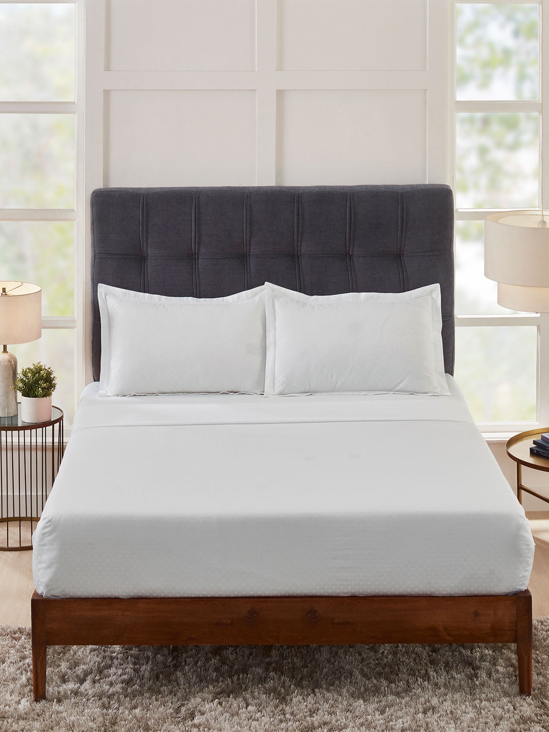 

Trident Geometric 300 TC Cotton King Bedsheet with 2 Pillow Covers, White