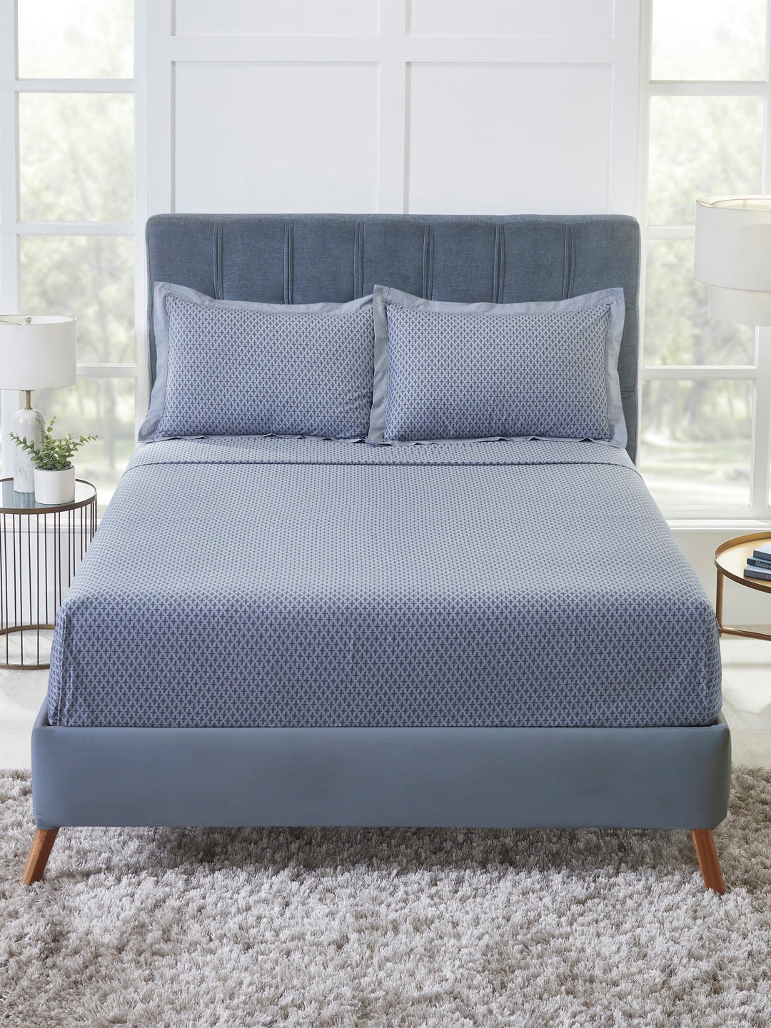 

Trident Retreat Kalakari Blue Pure Cotton 150 TC King Bedsheet With 2 Pillow Covers