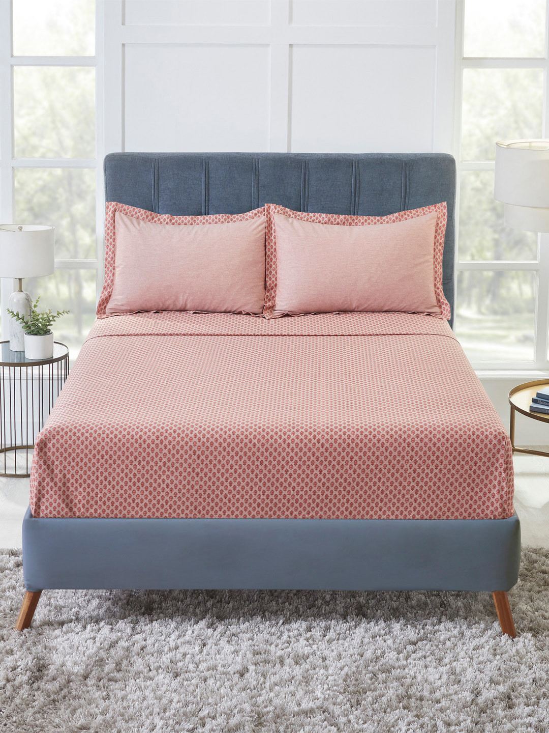 

MYTRIDENT Retreat Kalakari Orange Pure Cotton 150 TC King Bedsheet With 2 Pillow Covers