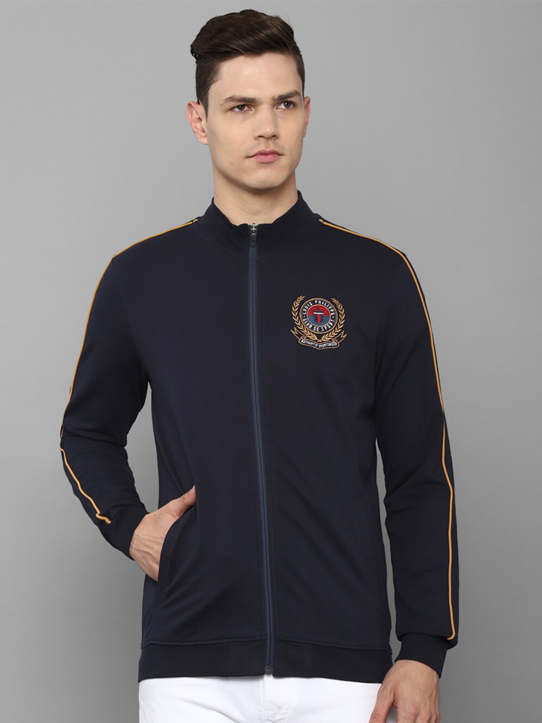 

Louis Philippe Sport Men Navy Blue Cotton Sweatshirt