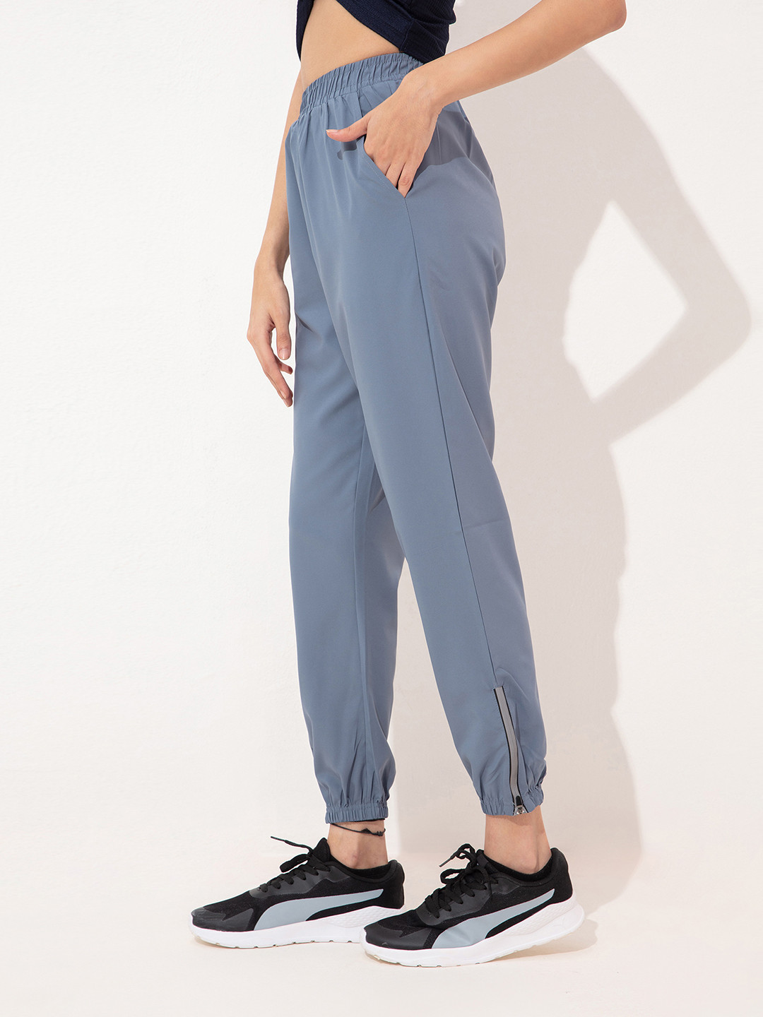 

KICA Solid Rapid-Dry Regular-fit Joggers, Steel