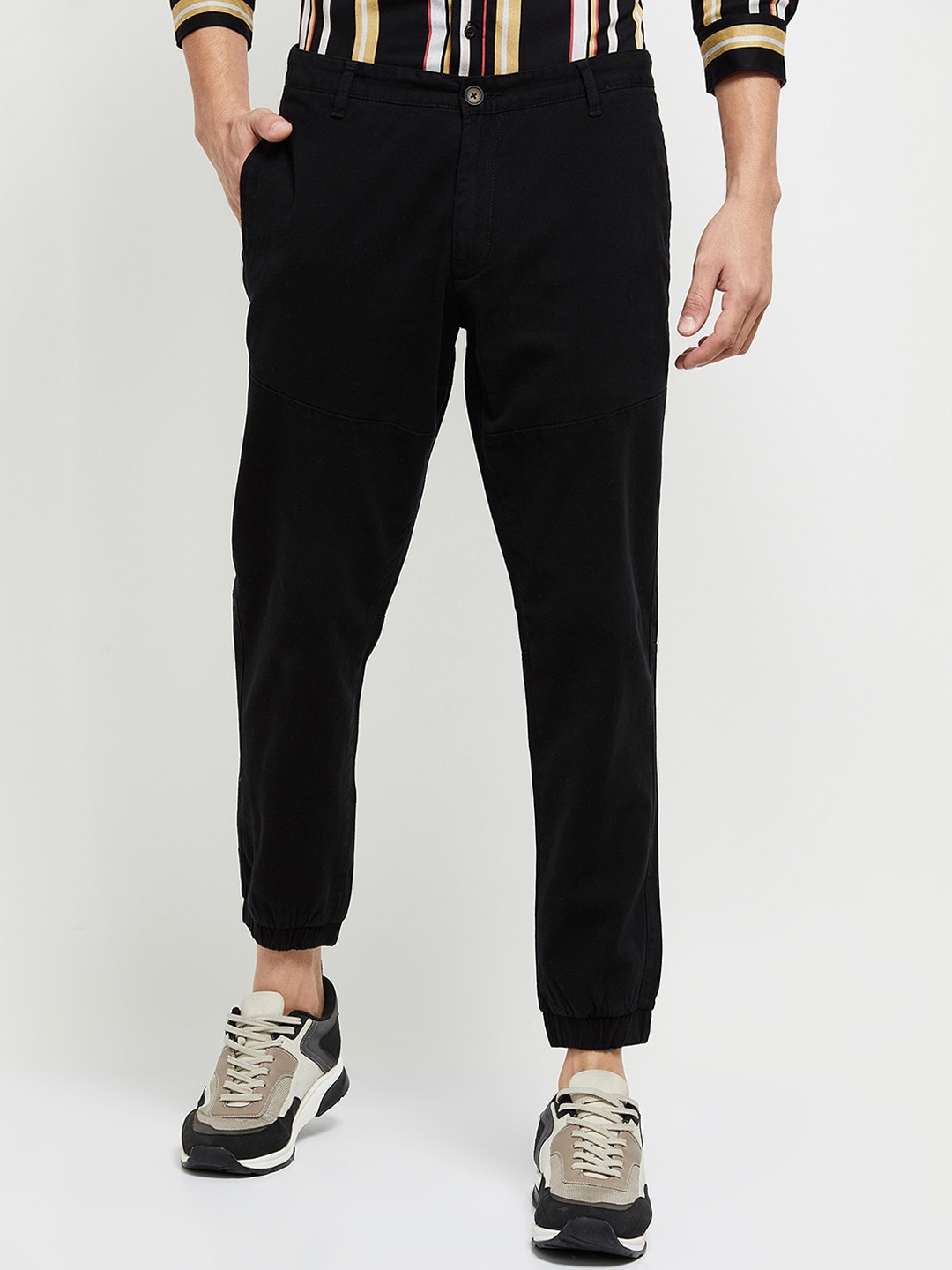 

max Men Black Joggers Trousers