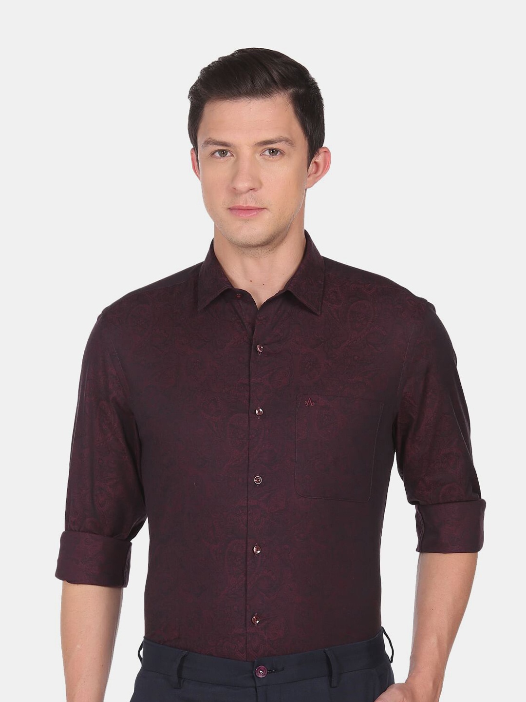 

Arrow Men Purple Cutaway Collar Self Designed Cotton Formal Shirt
