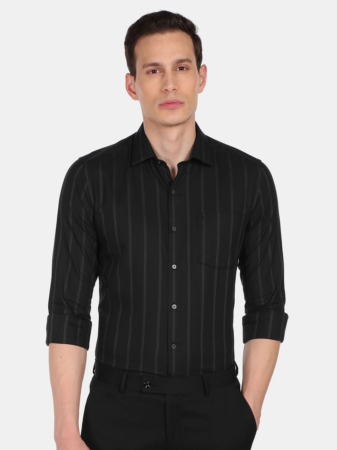 

Arrow Men Black Slim Fit Striped Pure Cotton Casual Shirt