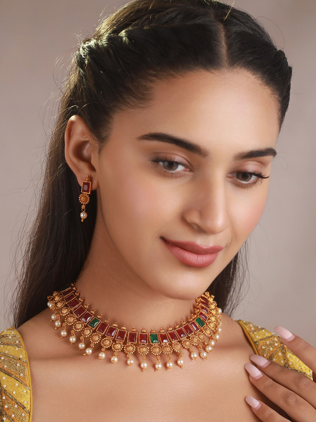 

Priyaasi Gold-Plated Green & Red Stone-Studded Jewellery Set