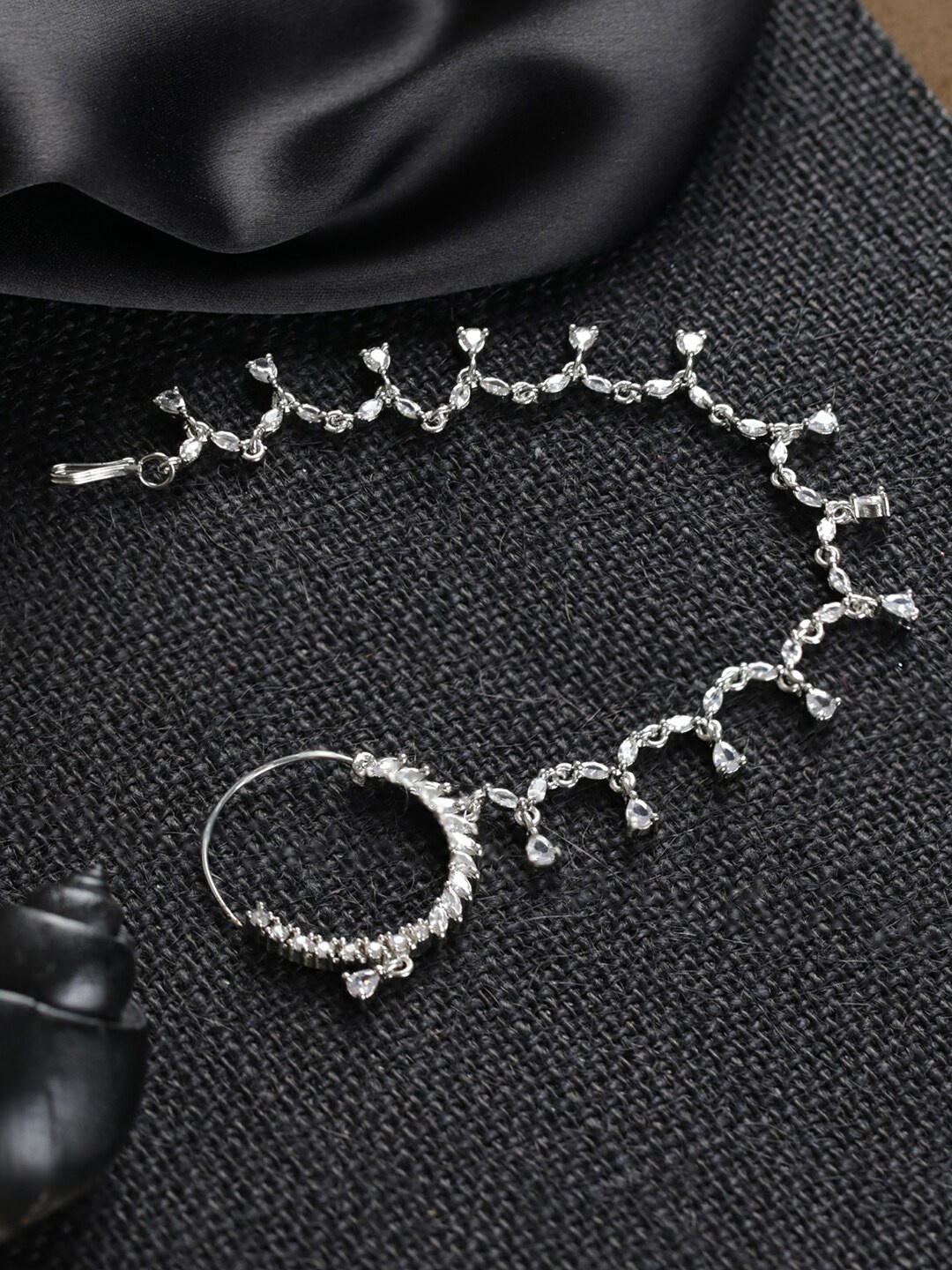 

Priyaasi Silver-Plated American Diamond Studded Nosepin