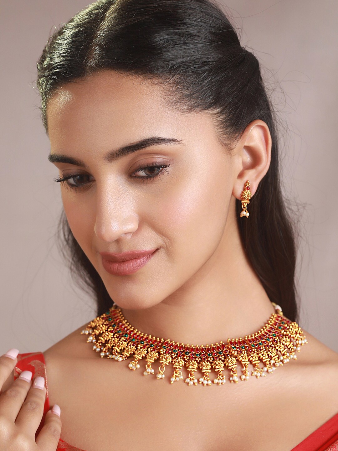 

Priyaasi Gold-Plated Gold Stone-Studded Jewellery Set