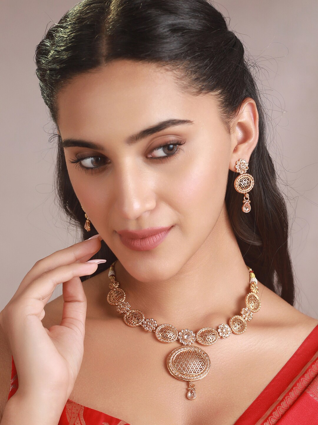 

Priyaasi Gold-Plated Stone-Studded Jewellery Set