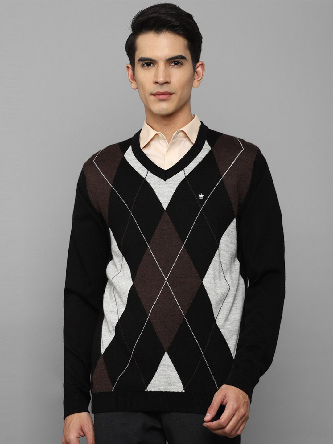 

Louis Philippe Men Black & White Printed Sweater Vest
